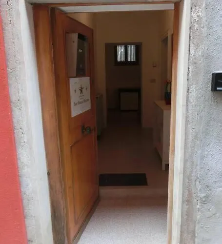 Apartment Star House